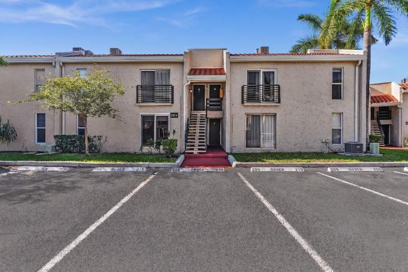 2 bedroom Condominium at 5314 NE 6 Avenue #E20, Embarcadero Condo, Oakland Park — photo 3