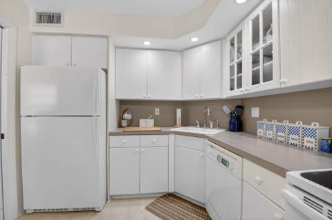 1 Harbourside Drive #4205, Delray Beach FL - photo 22 of 97