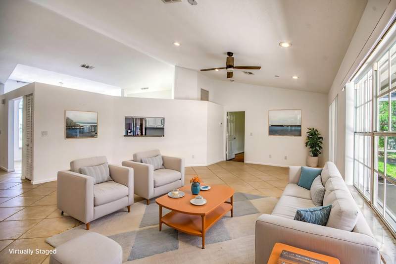 3 bedroom Single Family Residence at 252 Moccasin Trail, Eagle Ridge at Indian Creek, Jupiter — photo 5