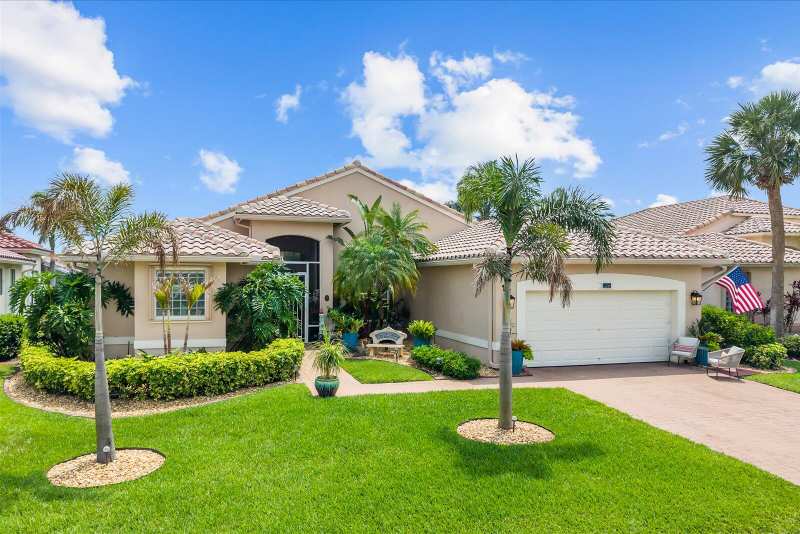 3 bedroom Single Family Residence at 482 NW Blue Lake Drive, Cascades At St Lucie West Phase 4, Port St. Lucie — photo 1
