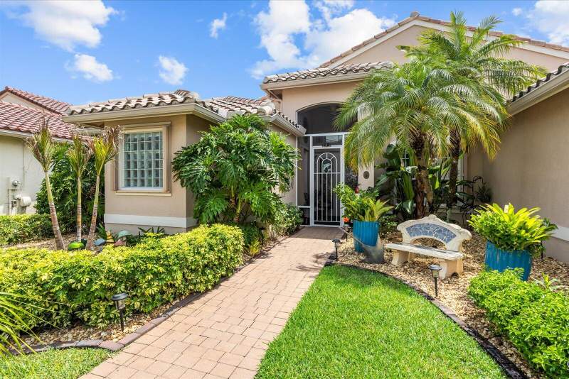 3 bedroom Single Family Residence at 482 NW Blue Lake Drive, Cascades At St Lucie West Phase 4, Port St. Lucie — photo 3