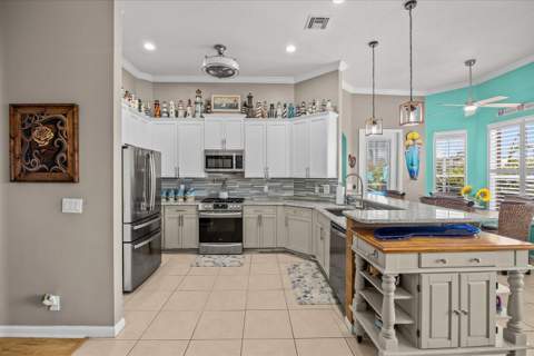 482 NW Blue Lake Drive, Port St. Lucie FL - photo 13 of 71