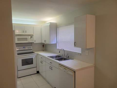 3345 Perimeter Drive #1311, Greenacres FL - photo 7 of 16