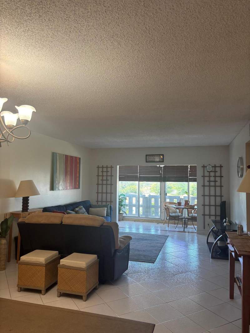 1 bedroom Condominium at 4350 Hillcrest Drive #704, hillcrest east, Hollywood — photo 2