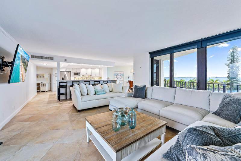 2 bedroom Condominium at 5420 N Ocean Drive #305, Connemara, Singer Island — photo 2
