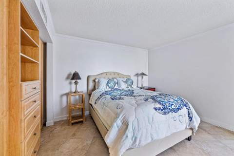5420 N Ocean Drive #305, Singer Island FL - photo 13 of 21