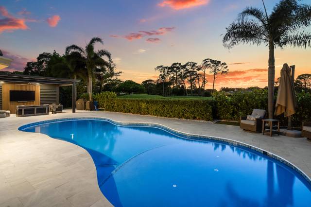 632 Lakewoode Circle home for sale in Seagate Golf Club