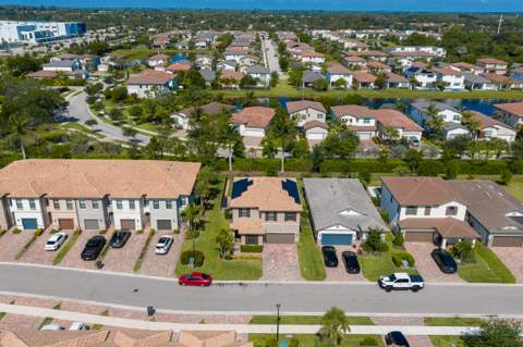 4819 Chantilly Road, Lake Worth FL - photo 7 of 49