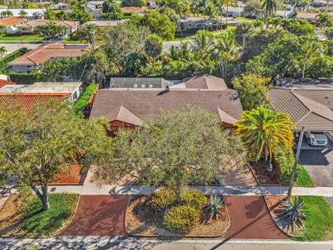 2116 NE 62nd Street, Fort Lauderdale FL - photo 10 of 66