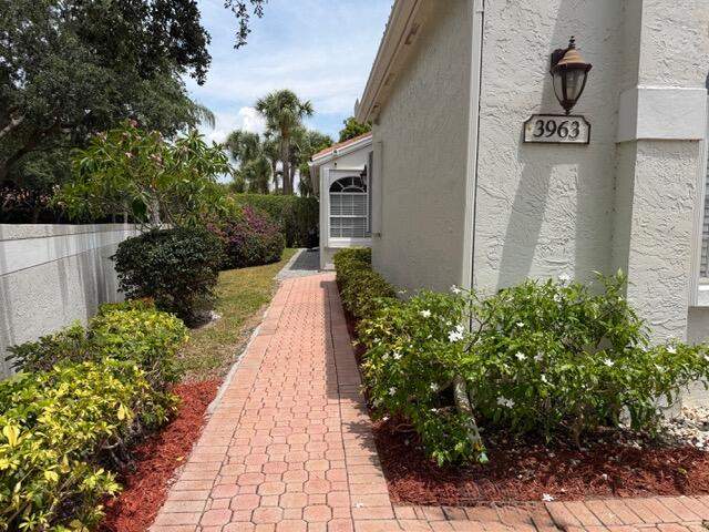 3 bedroom Single Family Residence at 3963 Redondo Court, Antigua Point, Boca Raton — photo 4