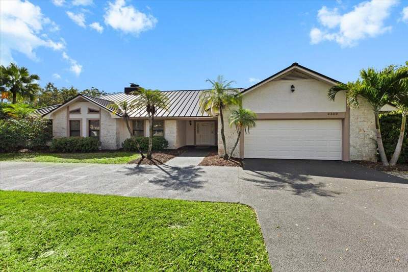 5 bedroom Single Family Residence at 2350 NW 105th Terrace, CORAL SPRINGS COUNTRY CLUB, Coral Springs — photo 2