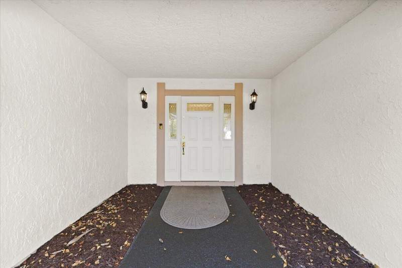 5 bedroom Single Family Residence at 2350 NW 105th Terrace, CORAL SPRINGS COUNTRY CLUB, Coral Springs — photo 4