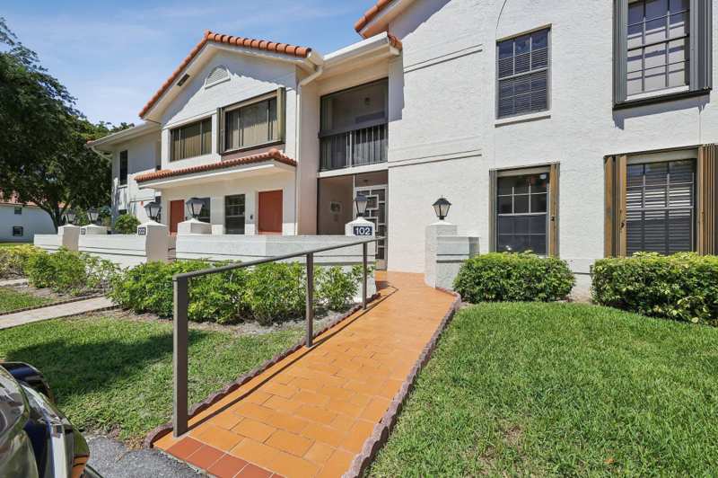 2 bedroom Condominium at 9681 E Sills Dr #102, Sun Valley East, Boynton Beach — photo 1