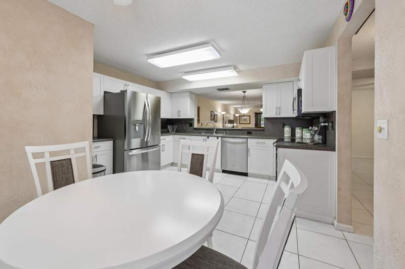2 bedroom Condominium at 9681 E Sills Dr #102, Sun Valley East, Boynton Beach — photo 3