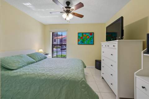 9681 E Sills Dr #102, Boynton Beach FL - photo 6 of 20