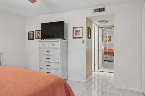 9681 E Sills Dr #102, Boynton Beach FL - photo 16 of 20