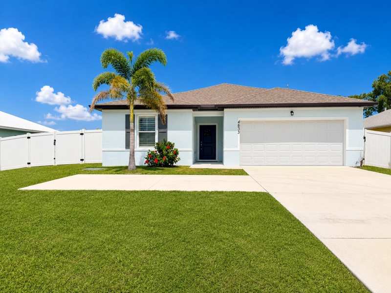 4 bedroom Single Family Residence at 4633 SW Savona Boulevard, Port St Lucie Section 33, Port St. Lucie — photo 1