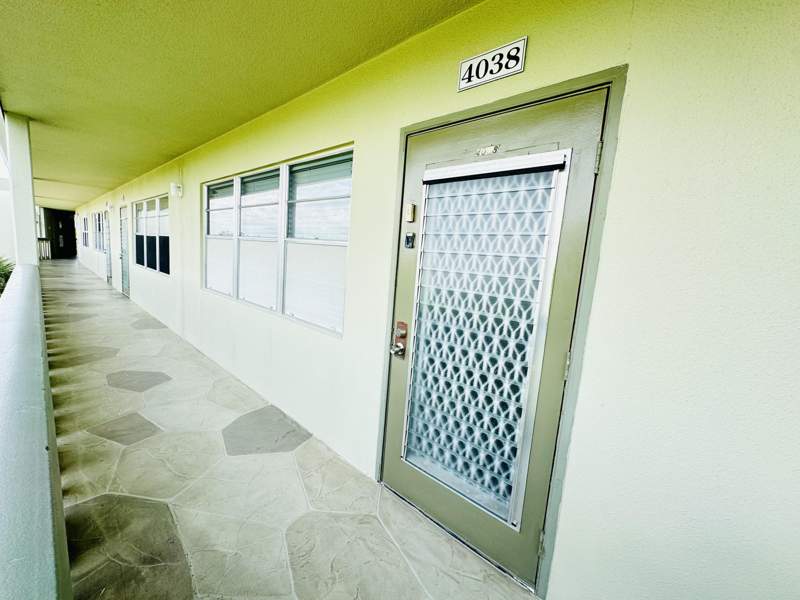 1 bedroom Condominium at 4038 Berkshire B, Century Village East, Deerfield Beach — photo 1