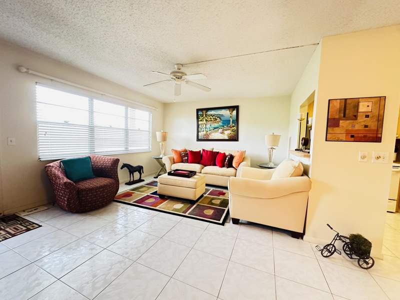 1 bedroom Condominium at 4038 Berkshire B, Century Village East, Deerfield Beach — photo 3
