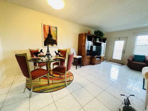 4038 Berkshire B, Deerfield Beach FL - photo 7 of 59