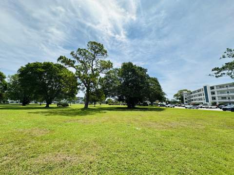 4038 Berkshire B, Deerfield Beach FL - photo 21 of 59