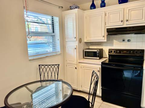 1541 S Ocean Boulevard #115, Lauderdale-By-The-Sea FL - photo 8 of 31