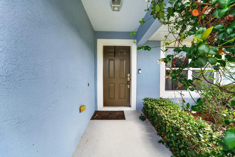 3 bedroom Single Family Residence at 706 Osceola Avenue, OSCEOLA ESTATES II, Fort Pierce — photo 4