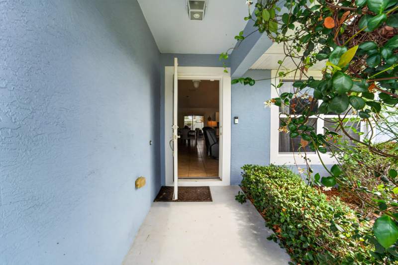 3 bedroom Single Family Residence at 706 Osceola Avenue, OSCEOLA ESTATES II, Fort Pierce — photo 5