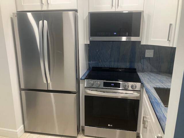 2901 NE 51st Street #5