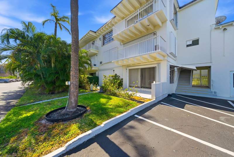 0 bedroom Stock Cooperative at 4001 S Ocean Boulevard #122, Tropicana Gardens Inc, South Palm Beach — photo 4