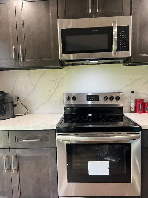 255 NW 36th Avenue, Deerfield Beach FL - photo 6 of 20