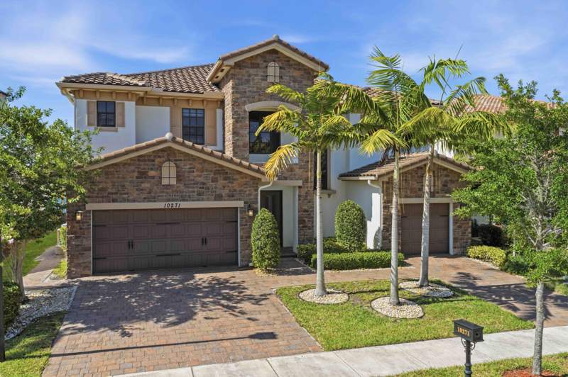 6 bedroom Single Family Residence at 10271 Peninsula Place, Debuys Replat No 1, Parkland — photo 2