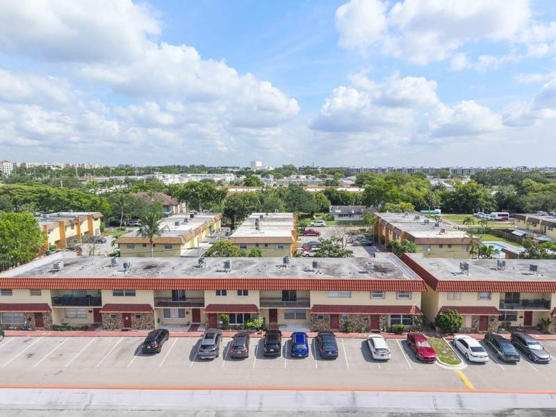 3 bedroom Townhouse at 6659 SW 41st Place #38, Brentwood Townhouse 2, Davie — photo 3