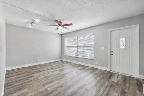 6659 SW 41st Place #38, Davie FL - photo 9 of 40