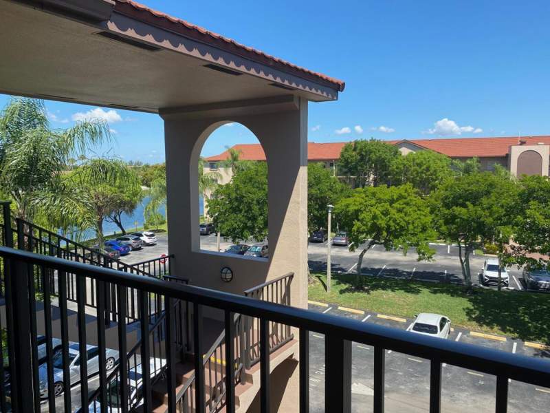 2 bedroom Condominium at 13100 SW 11th Court #412c, Hawthorne At Century Village Condominium #1, Pembroke Pines — photo 2