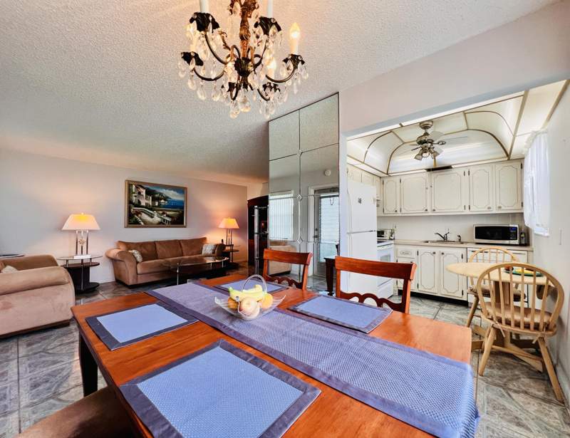 2 bedroom Condominium at 57 Chatham C, Century Village - Chatham Condos, West Palm Beach — photo 2