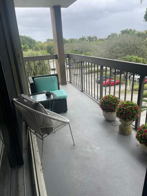 955 Egret Circle #411, Delray Beach FL - photo 9 of 41