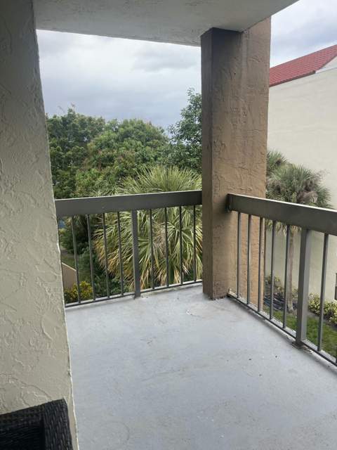 955 Egret Circle #411, Delray Beach FL - photo 12 of 41