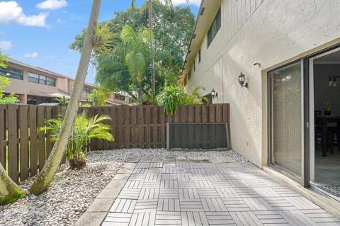 7620 NW 79th Avenue #J8, Tamarac FL - photo 18 of 25