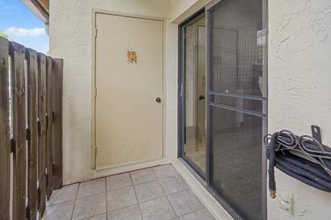 7620 NW 79th Avenue #J8, Tamarac FL - photo 20 of 25