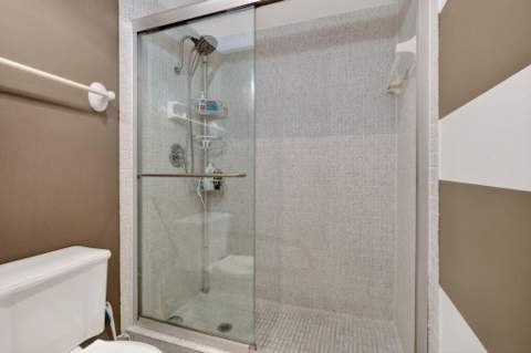4330 Hillcrest Drive #302, Hollywood FL - photo 15 of 45