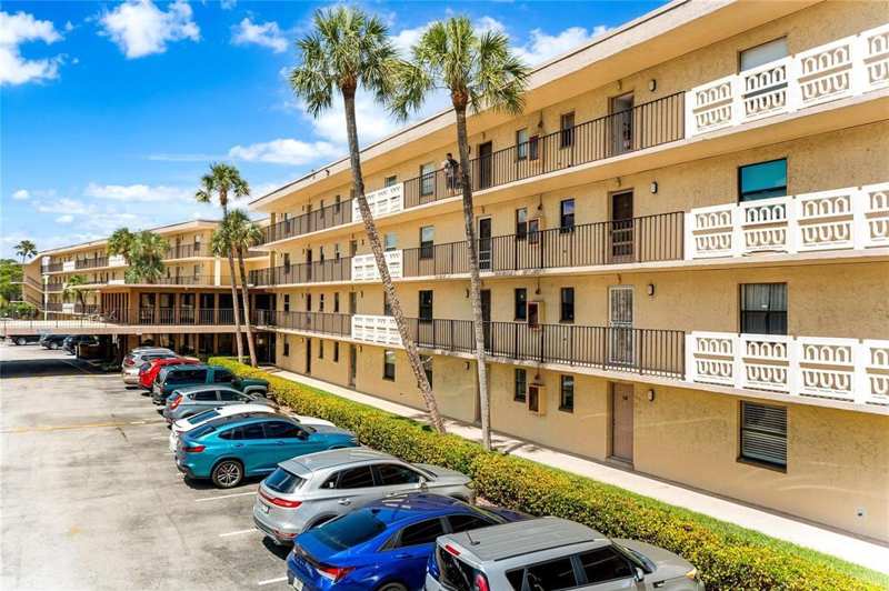 2 bedroom Condominium at 9355 SW 8th Street #109, Isle Of Sandalfoot Condo, Boca Raton — photo 1