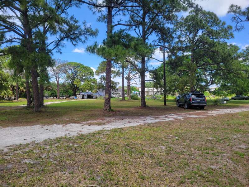 3 bedroom Single Family Residence at 9610 Orange Avenue, Metes And Bounds, Fort Pierce — photo 3