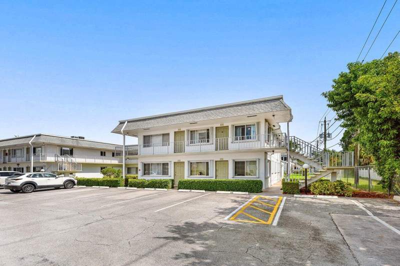 1 bedroom Condominium at 3280 Cynthia Lane #214, Murry Hills Apt Bldg Condo, Lake Worth Beach — photo 4