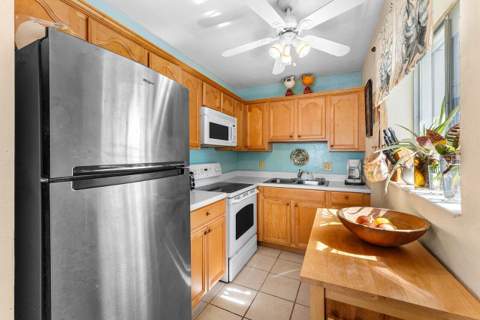 3280 Cynthia Lane #214, Lake Worth Beach FL - photo 9 of 30
