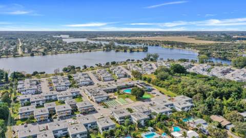3280 Cynthia Lane #214, Lake Worth Beach FL - photo 10 of 30