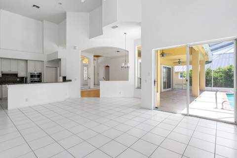 15642 Cypress Park Drive, Wellington FL - photo 8 of 53
