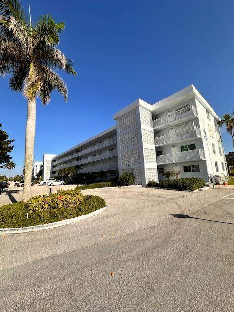 2018 S Federal Highway #205, Boynton Beach FL - photo 9 of 16
