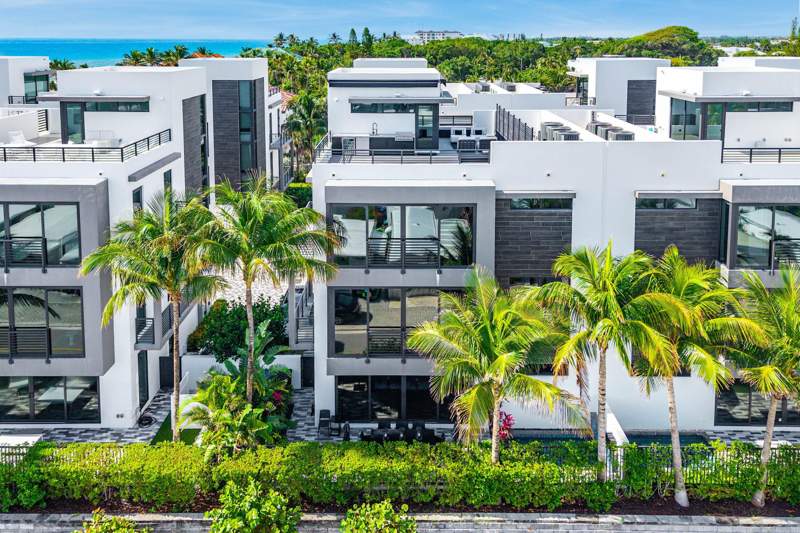4 bedroom Townhouse at 11501 Old Ocean Boulevard, GULF STREAM VIEWS, Ocean Ridge — photo 3