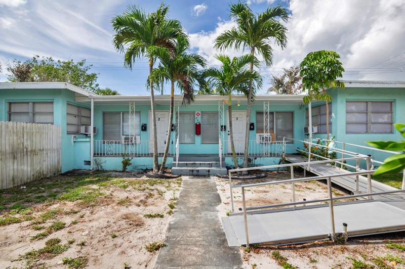 5 bedroom Single Family Residence at 258 Conniston Road, Estates Of South Palm Beach, West Palm Beach — photo 3